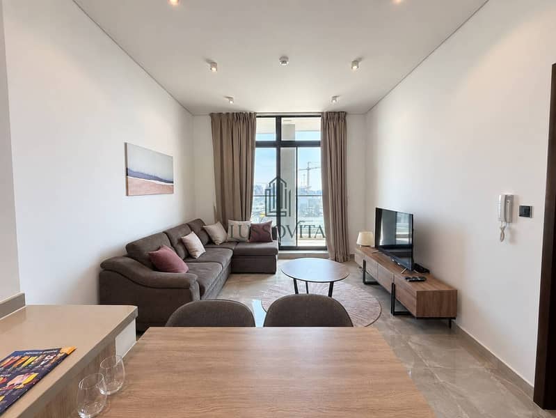 Spacious | Fully Furnished | Multiple Cheques Available Spacious | Fully Furnished | Multiple Cheques Available
