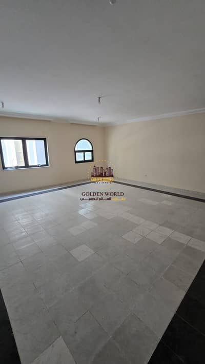 3 habitaciones Apartamento para en Alquiler en Al Qasimia, Sharjah - WhatsApp Image 2026-10-05 at 4.01. 56 AM. jpeg 3 habitaciones Apartamento para en Alquiler en Al Qasimia, Sharjah - WhatsApp Image 2026-10-05 at 4.01. 56 AM. jpeg