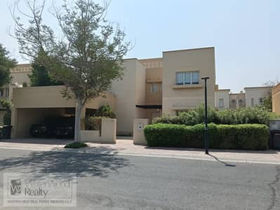 5 Camere Villa in affitto a The Meadows, Dubai - 2a5788e6-2654-4ebb-97a9-a56acb3c6ec9. jpeg 5 Camere Villa in affitto a The Meadows, Dubai - 2a5788e6-2654-4ebb-97a9-a56acb3c6ec9. jpeg