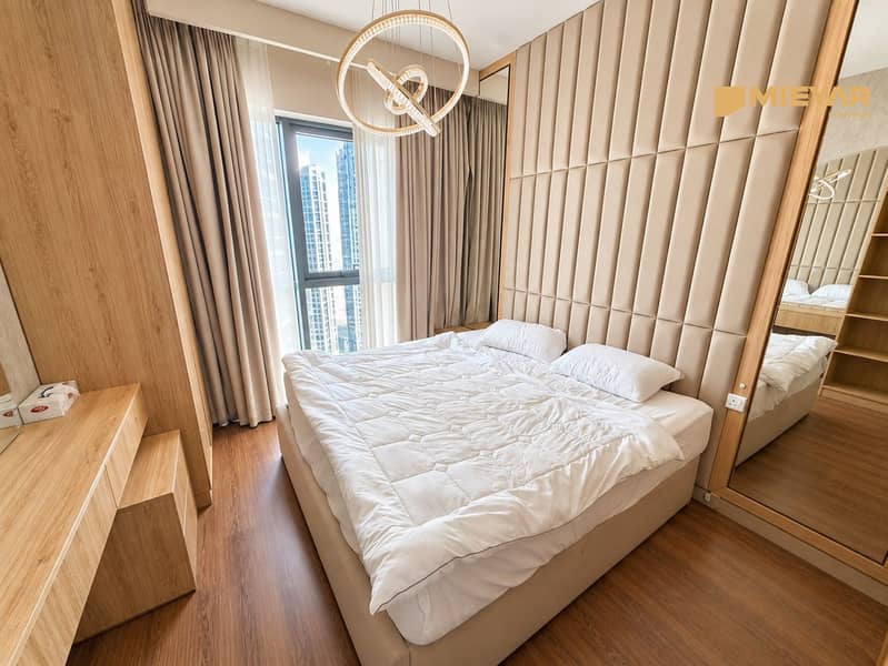 6 Bright Modern Bedroom with City Views. png