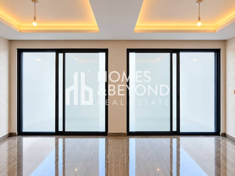 26 Symmetrical Frosted-Glass Modern Interior. png