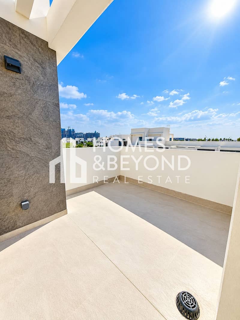 25 Sunlit Modern Rooftop Terrace. png
