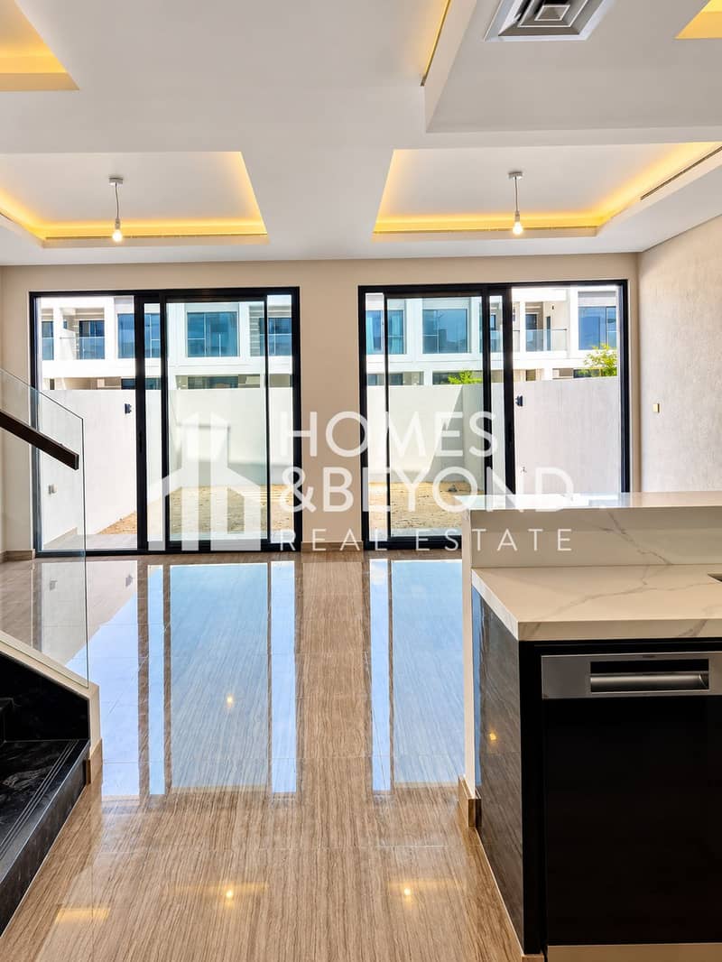 28 Symmetrical Modern Open-Plan Interior. png