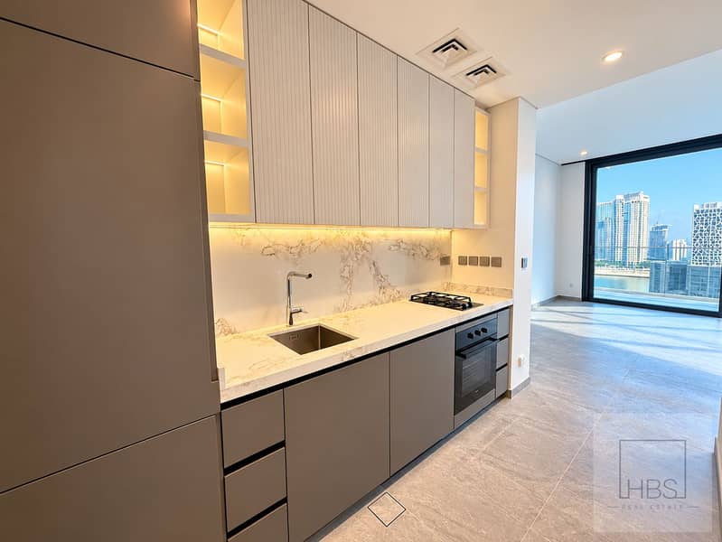 6 Luxury Minimalist Kitchen with City Views. png
