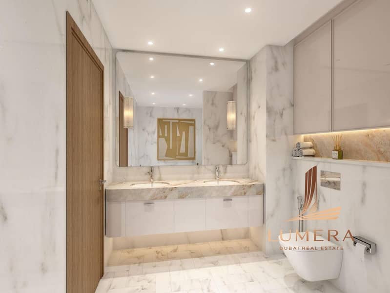 5 azizi-venice-bathroom-view. jpg
