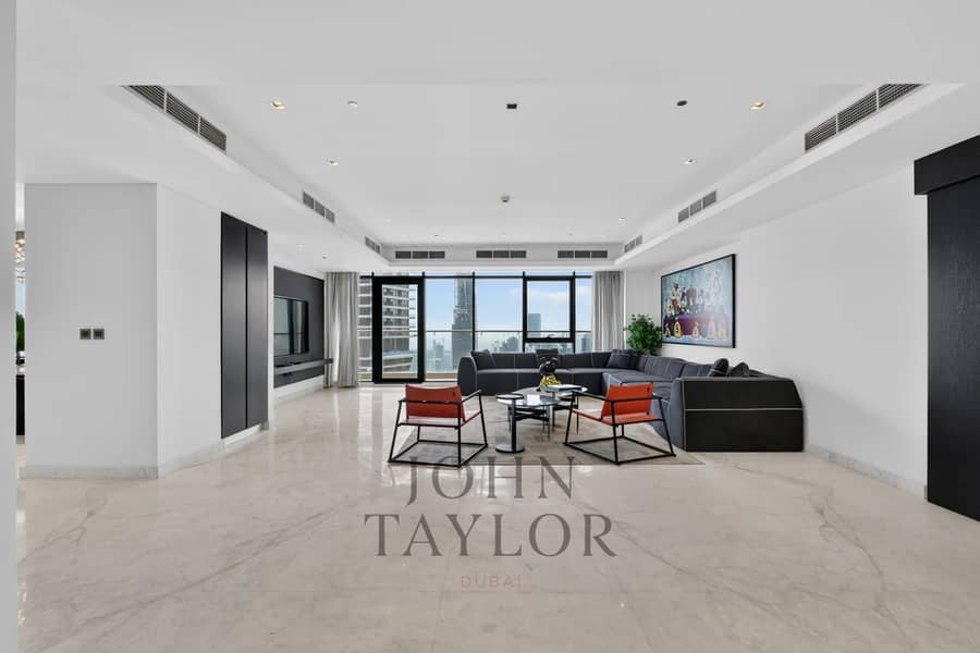 A refined 5-bedroom penthouse in RP Heights, Downtown Dubai A refined 5-bedroom penthouse in RP Heights, Downtown Dubai