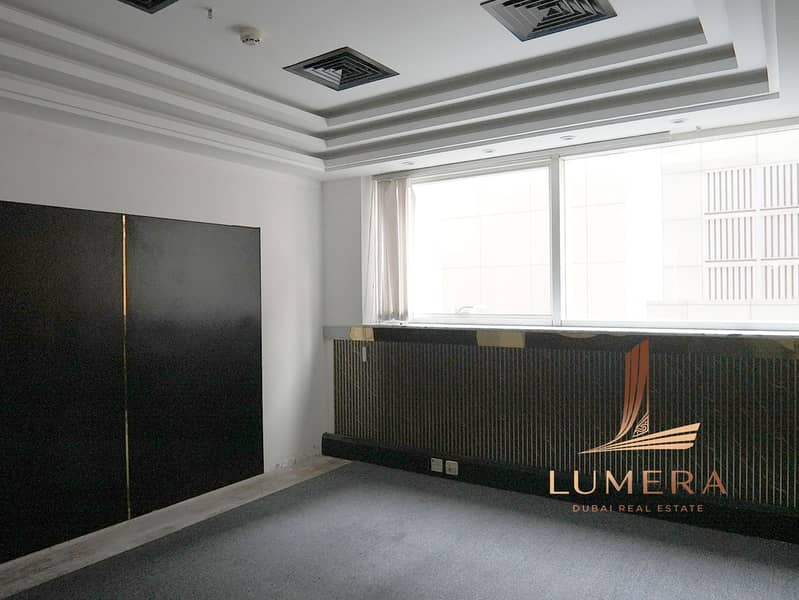 9 708_0003_DSC01892. png