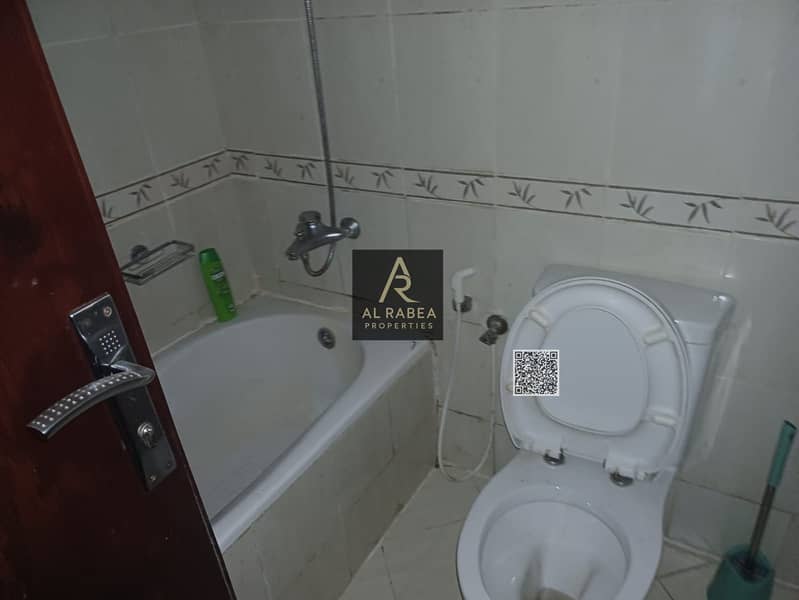 4 241b278c-415e-4d08-8468-d614a9e1cad7. jpg