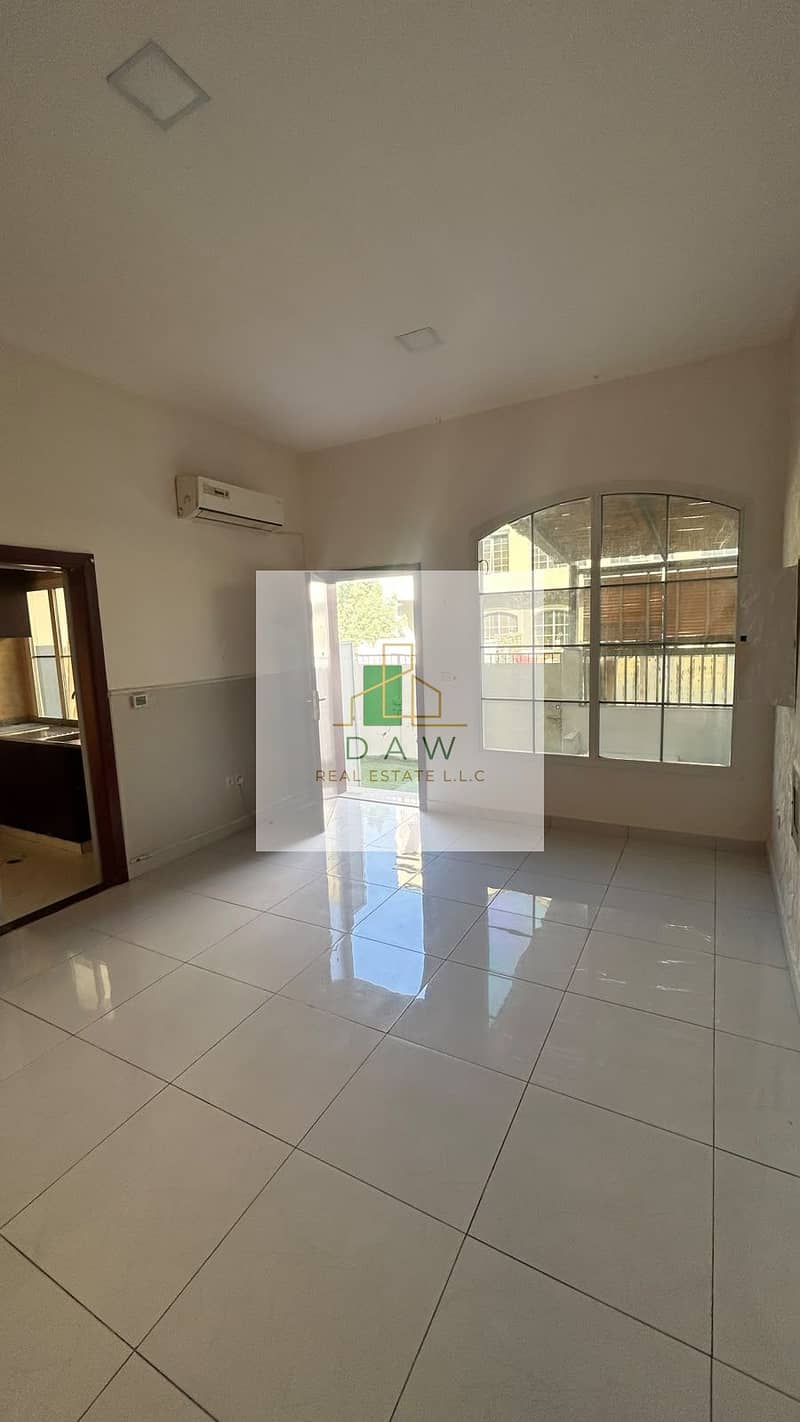 12 WhatsApp Image 2026-10-06 at 12.28. 33. jpeg