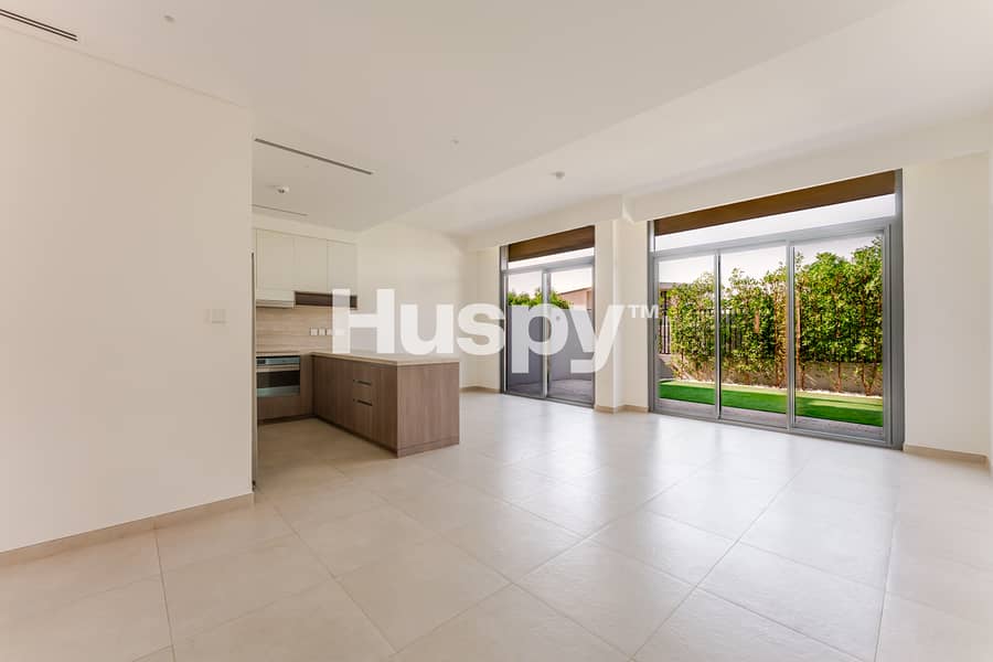 Park Backing | G+2 | Ready to Move In Park Backing | G+2 | Ready to Move In