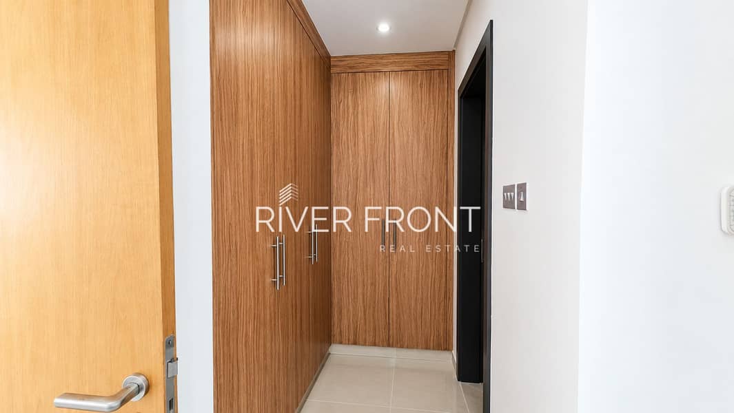 7 Modern Oak Wardrobe Hallway (1). jpg