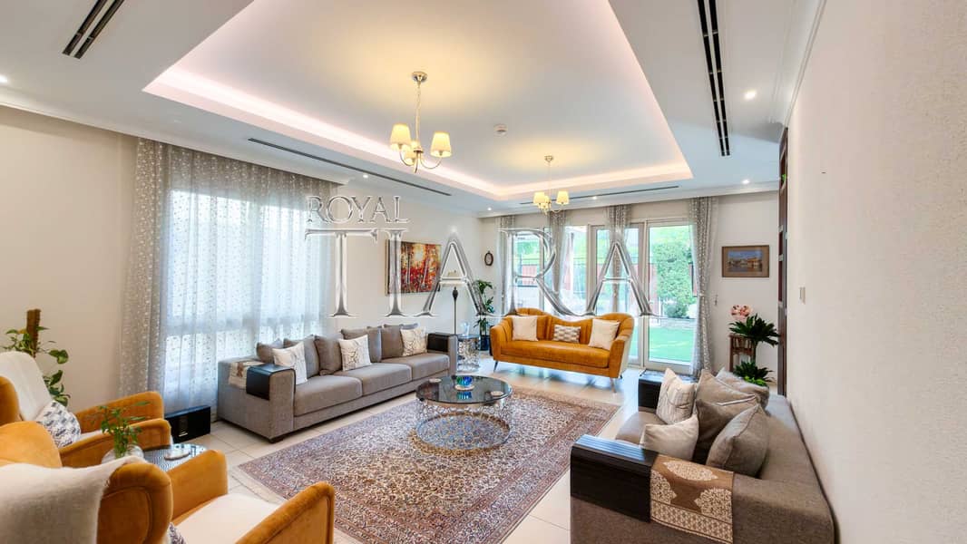 2 VILLA LANATANA. jpg