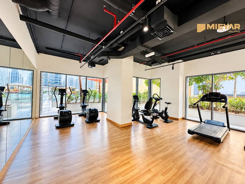 14 Sunlit Modern Gym Interior. png