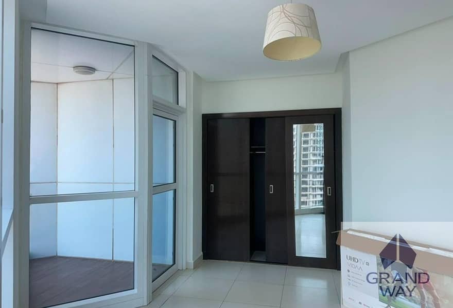 7 Luxury Marina Living | Spacious 3BR | Vacant — photo 7
