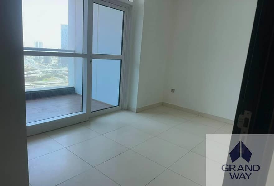 11 Luxury Marina Living | Spacious 3BR | Vacant — photo 11