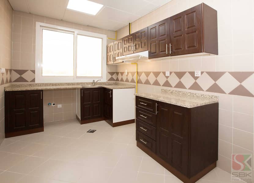 8 Kitchen. jpg