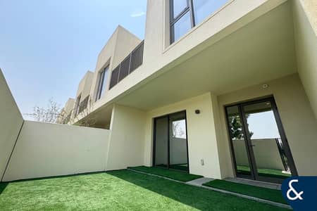 4 Bedroom Villa for Rent in Dubai South, Dubai - Corner Unit | Vacant | Excellent Location 4 Bedroom Villa for Rent in Dubai South, Dubai - Corner Unit | Vacant | Excellent Location