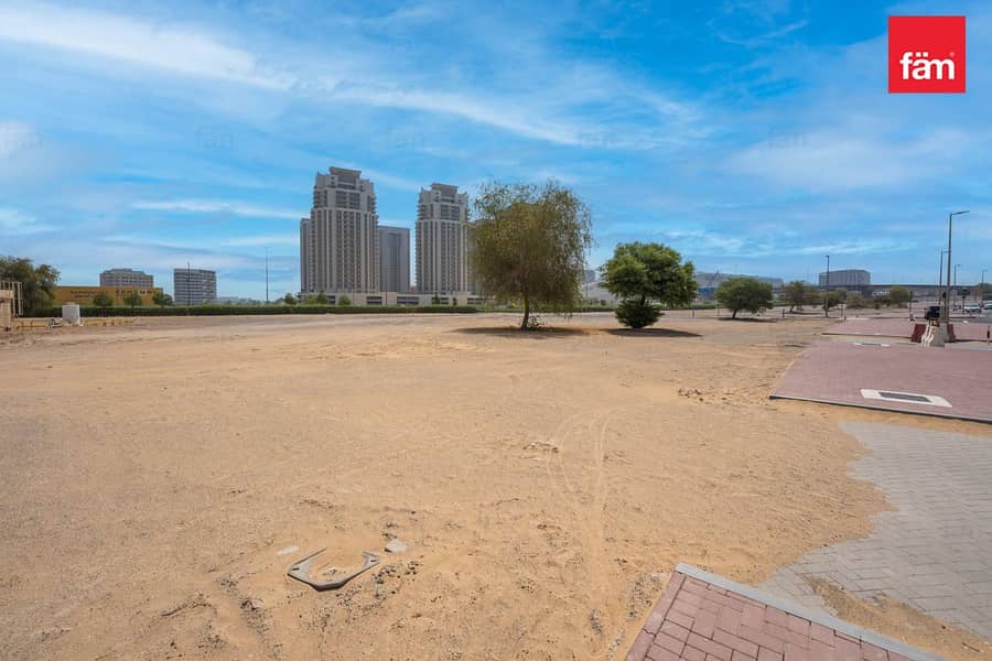 位于荔湾住宅区,纵横焦点公寓大楼 的住宅地块 4805407 AED - 16758977 位于荔湾住宅区,纵横焦点公寓大楼 的住宅地块 4805407 AED - 16758977