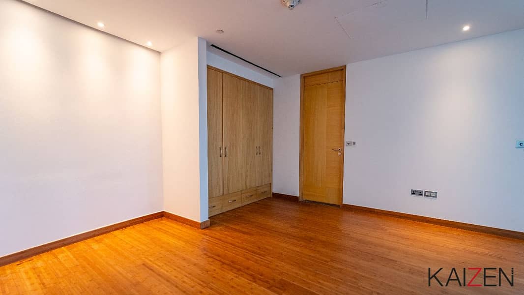 5 Burjuman Vista Units-802-04. jpg
