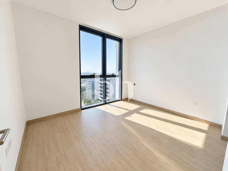 4 images image img