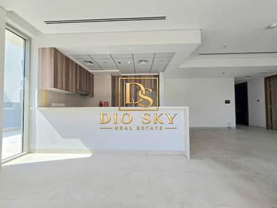 4 Bedroom Flat for Rent in International City Phase 2 (Warsan 4), Dubai - Image 1 4 Bedroom Flat for Rent in International City Phase 2 (Warsan 4), Dubai - Image 1