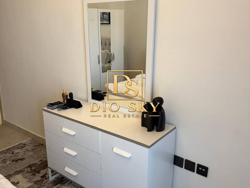 7 Image 7