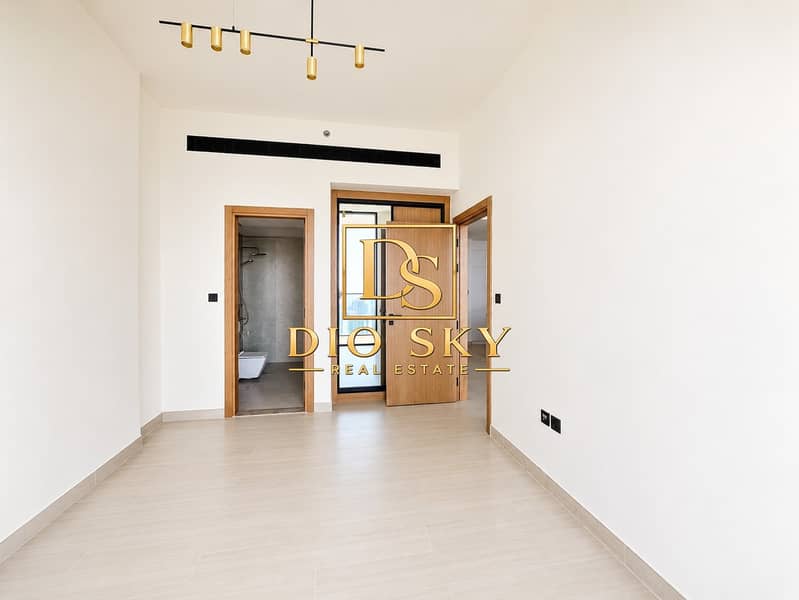 8 Image 8