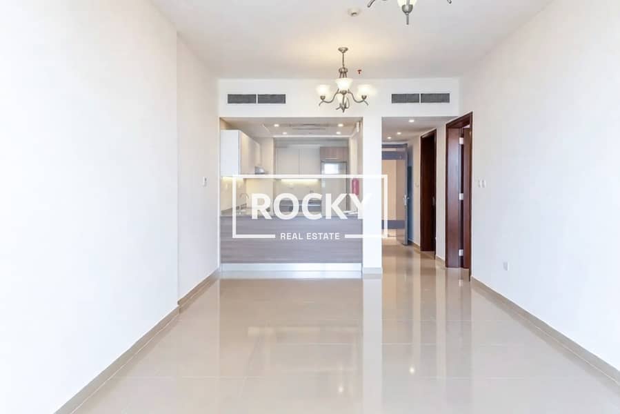 2 Roxana Residence-3. jpg