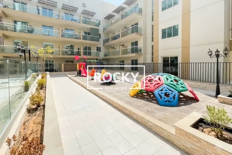 10 Roxana Residence-11. jpg