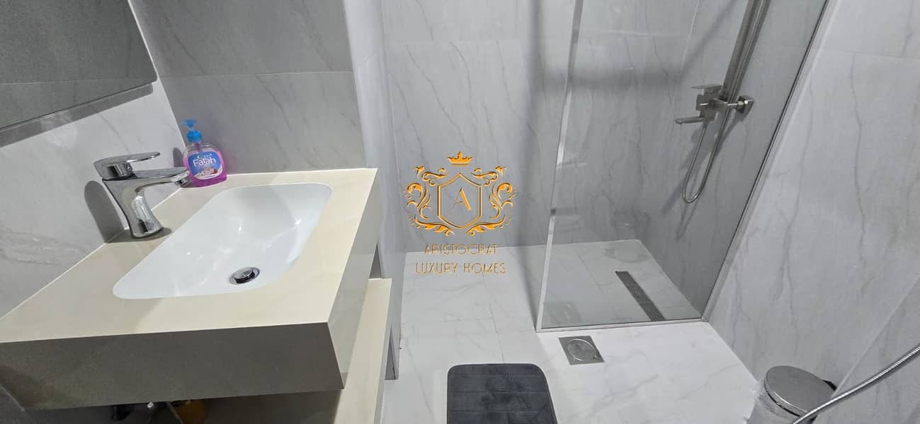 5 Bathroom 02. jpeg