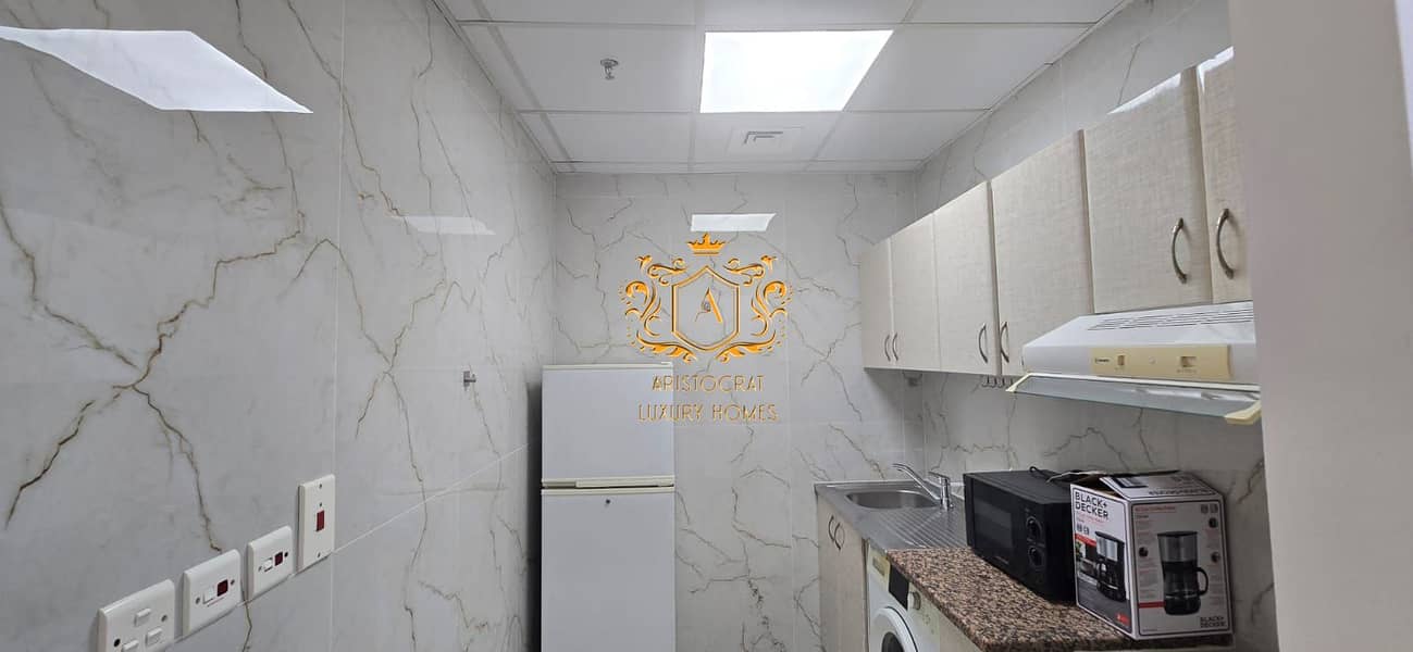 10 Kitchen 04. jpeg