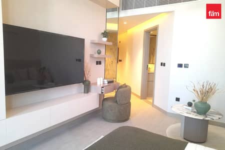 Studio for Rent in Business Bay, Dubai - Luxuriously Furnished | High Floor | Brand New