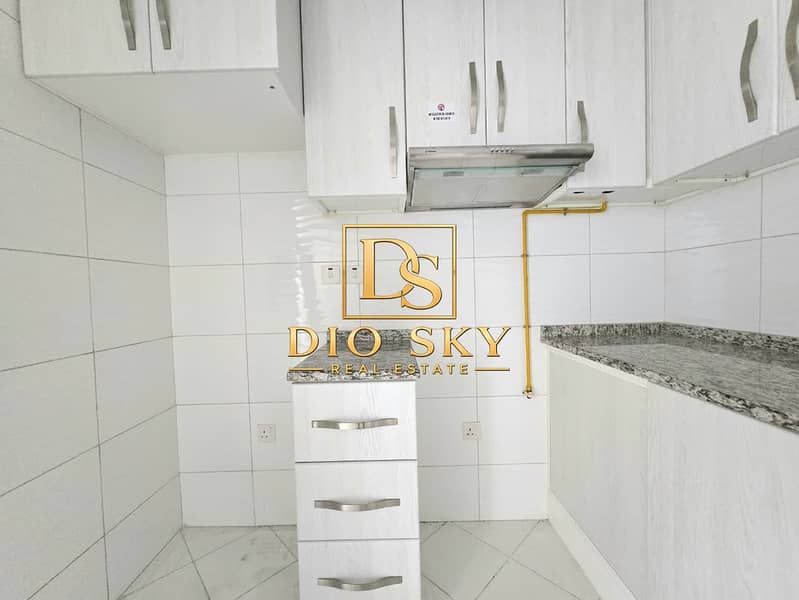 4 Image 4