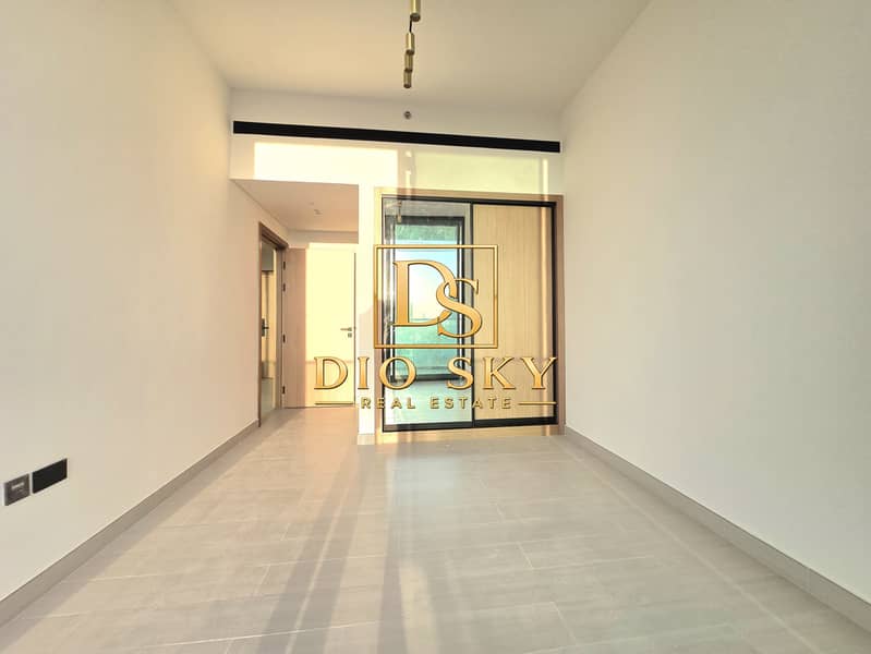 10 Image 10
