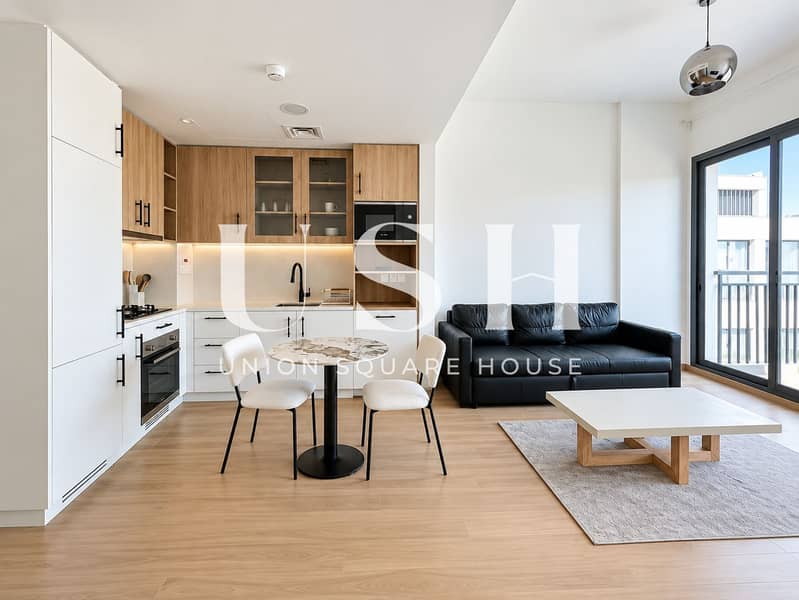 4 Bright Minimalist Apartment Interior (4). png