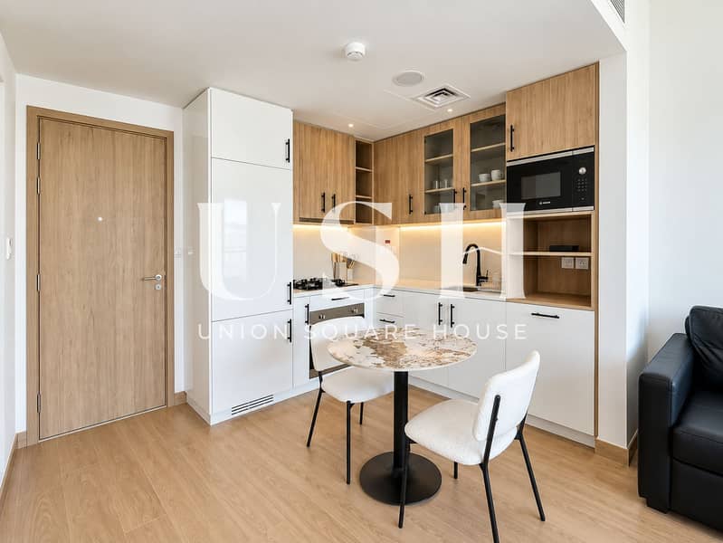 7 Bright Scandinavian Kitchen and Dining Nook. png