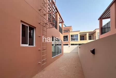 5 Bedroom Townhouse for Sale in DAMAC Lagoons, Dubai - 5 Bedroom | Spacious | Modern |