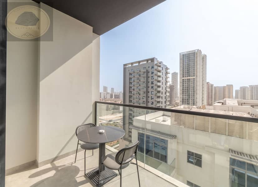 4 04_balcony_view. jpg