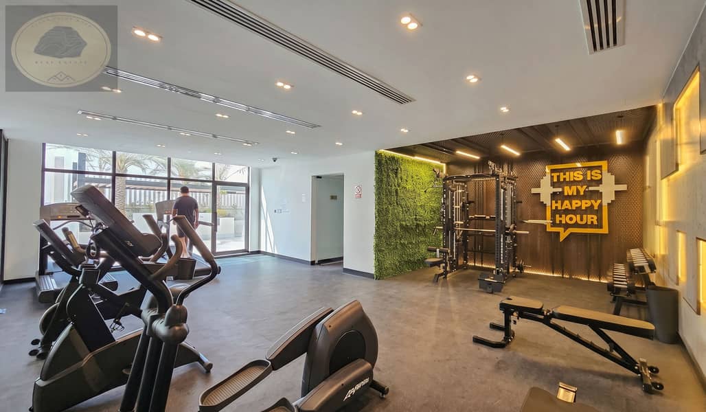9 09_gym_angle_2. jpg