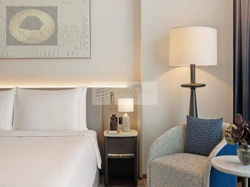 3 05_Palace_Residences_Bedroom_Detail. jpg