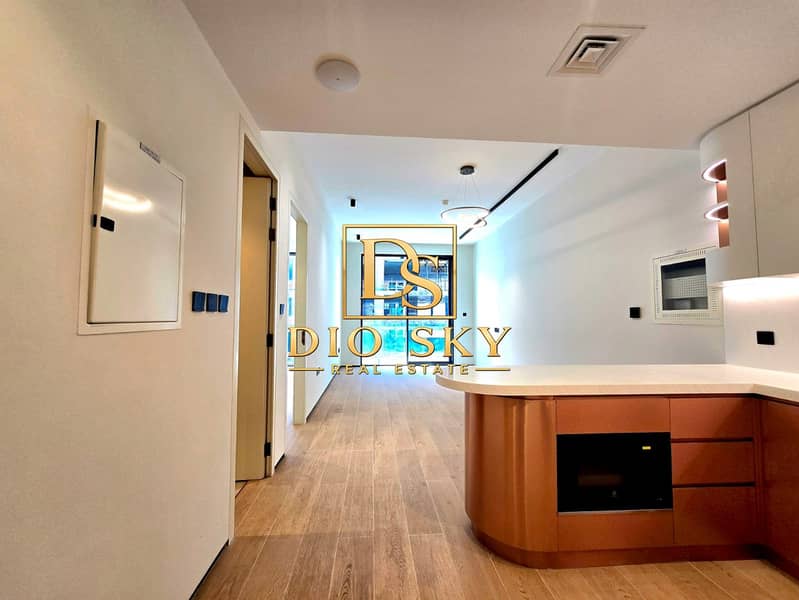 4 Image 4
