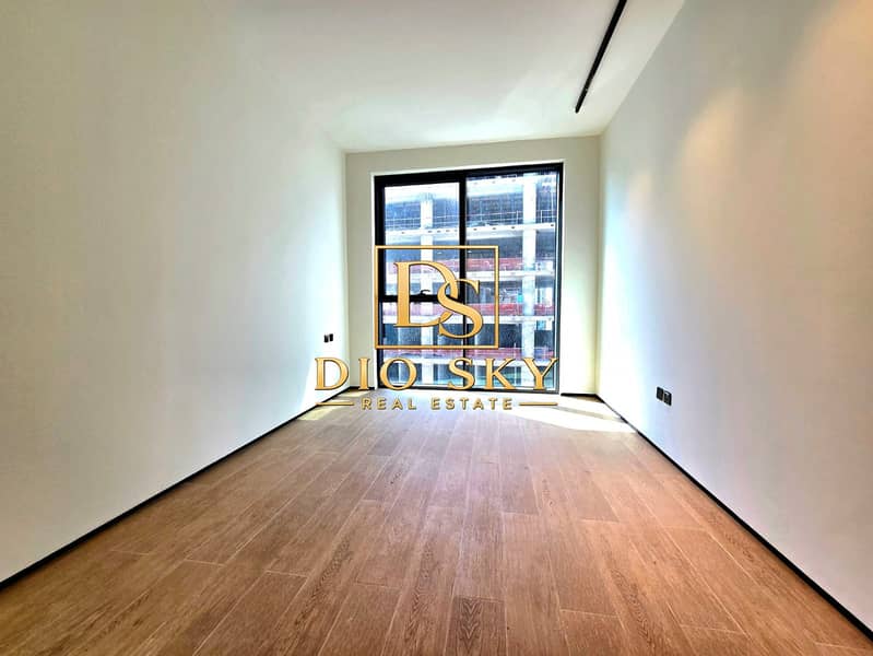 7 Image 7
