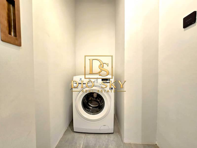 10 Image 10