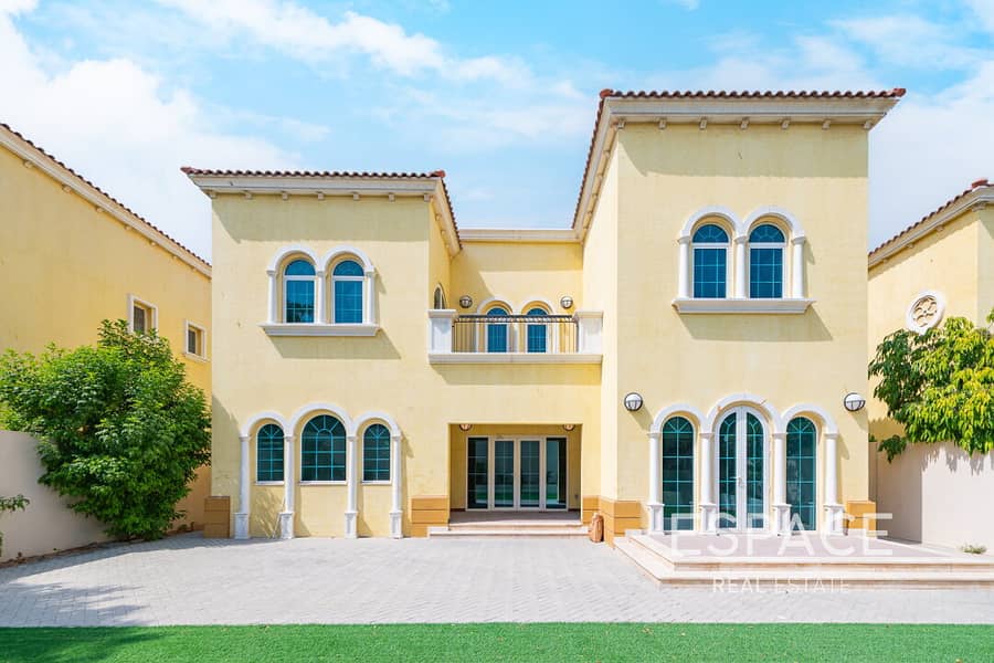 Villa en Jumeirah Park,District 8, 3 dormitorios, 7200000 AED - 16761086 Villa en Jumeirah Park,District 8, 3 dormitorios, 7200000 AED - 16761086