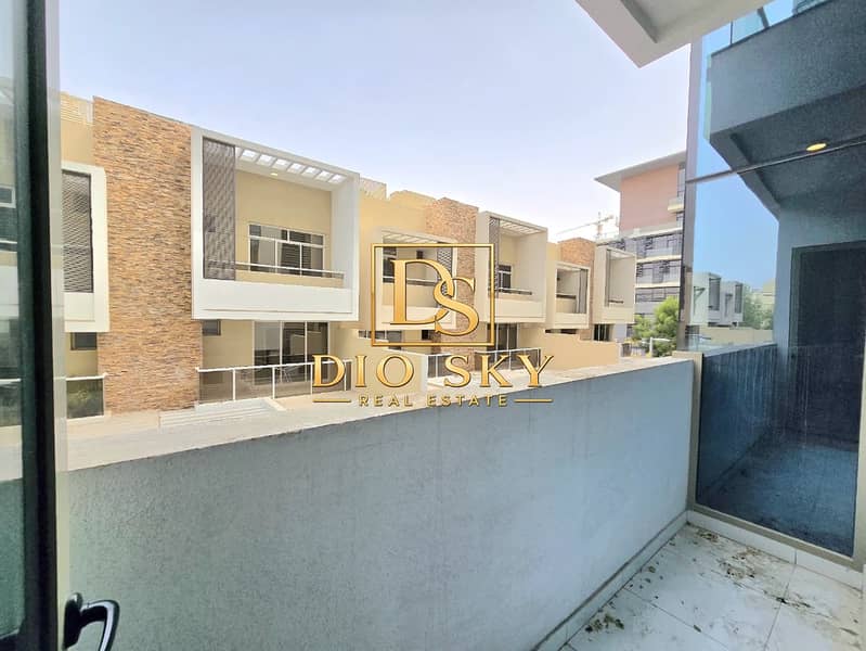 9 Image 9