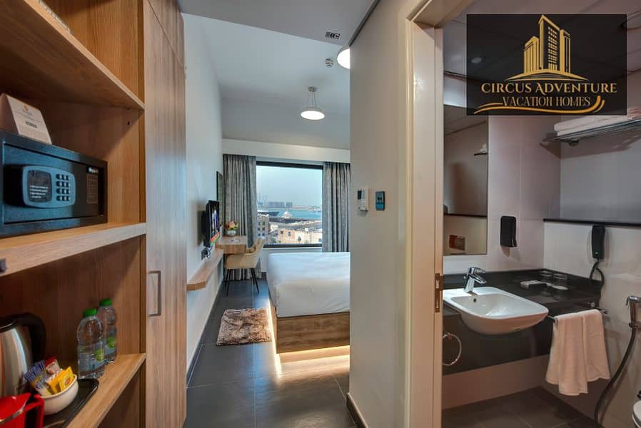 3 17-Wescott-Room-with-display-of-In-room-locker-Tea-Coffee-Maker. jpg