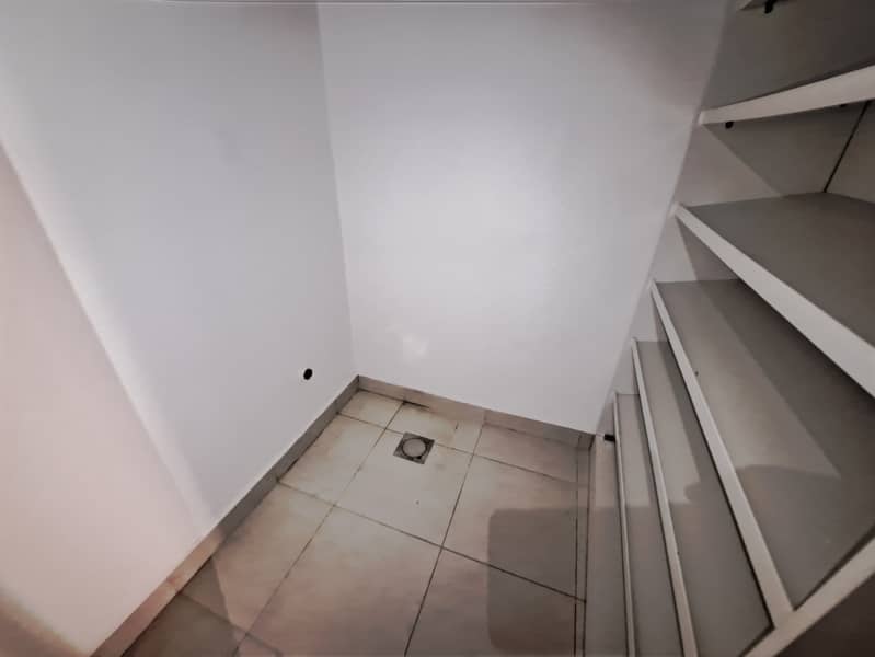9 28064. jpg