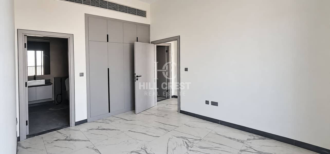 8 Minimalist Modern Apartment Interior. png