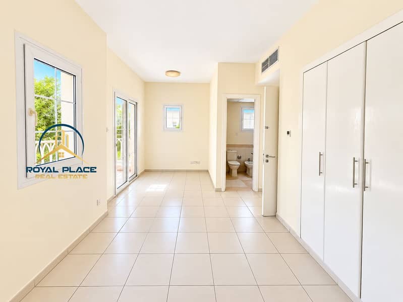7 Bright Minimalist Apartment Interior. png