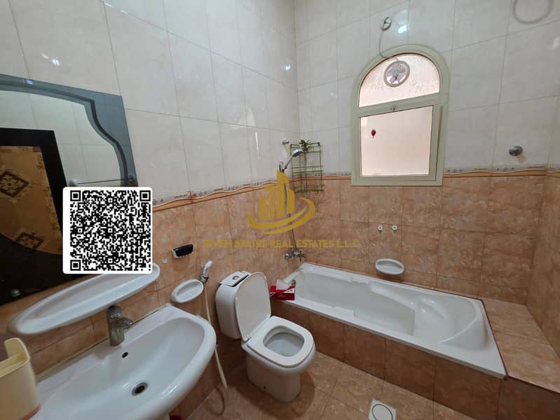 17 fd8674ec-f971-420f-a5b4-2b8d7d52a86a. jpg